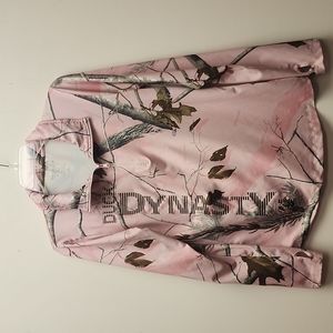 Duck Dynasty Women's Pink Camo Pullover 1/4" Zip.